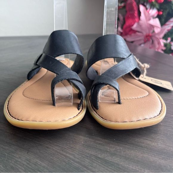 BORN Veda Comfort Strappy Sandal in Black Leather Size 7 NEW - Picture 7 of 14
